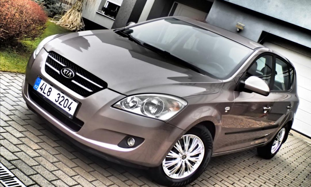 Kia Ceed 1,6 ČR, 2. majitel, Klima