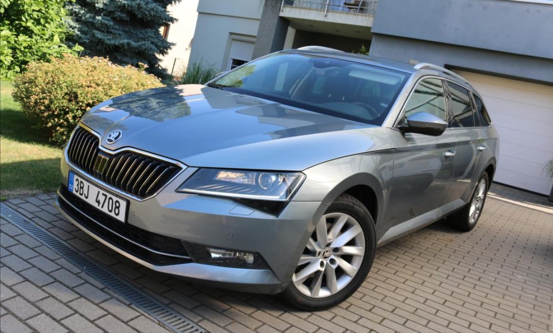 Škoda Superb 2,0 TDi, DSG , 4x4